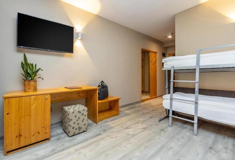 غرفة قياسية رباعية, Vittoria   Ricarica L Anima