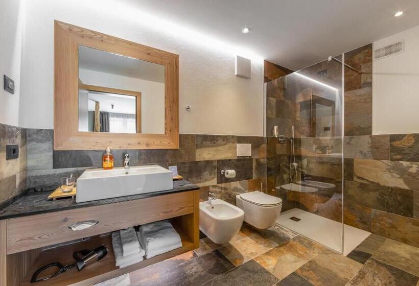 جناح مزود بجاكوزى, Vittoria   Ricarica L Anima