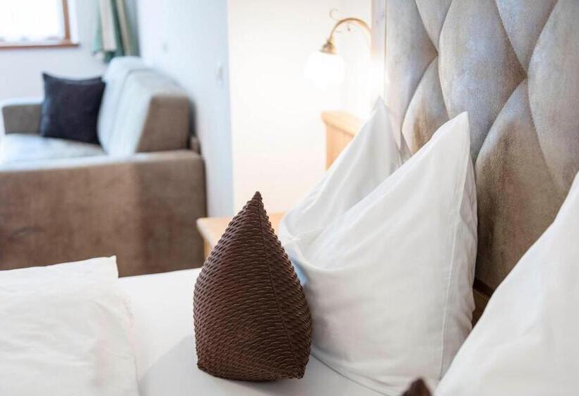 高级大房间, Waldsee