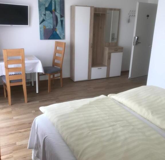 חדר קומפורט, I Motel