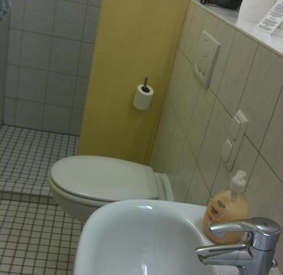 חדר סטנדרט, I Motel