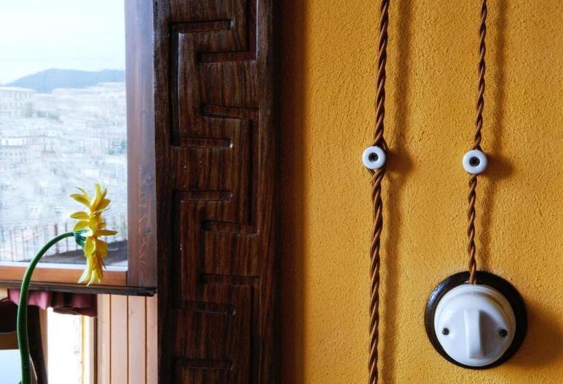 Номер Стандарт, La Casa Sulla Collina D'oro