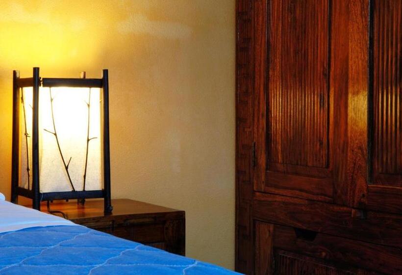 スタンダードトリプルルーム, La Casa Sulla Collina D'oro