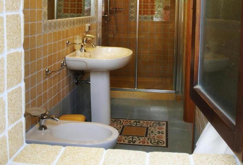 スタンダード４人部屋, La Casa Sulla Collina D'oro