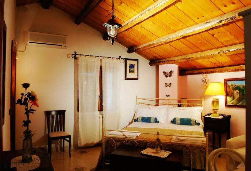 スタンダードルーム, La Casa Sulla Collina D'oro