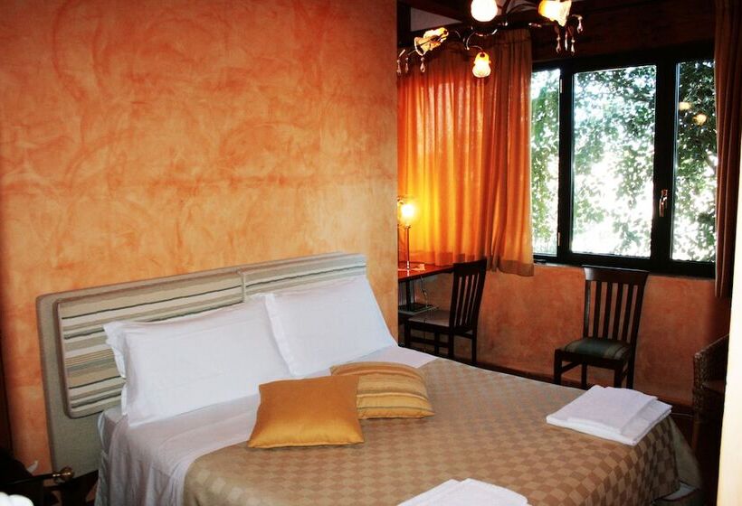 スタンダードルーム, La Casa Sulla Collina D'oro