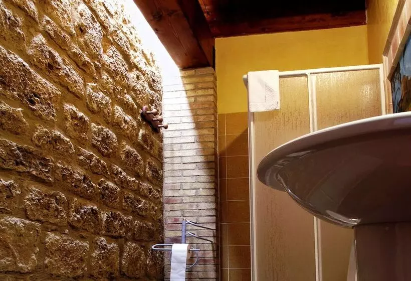 اتاق استاندارد چهار تخته, La Casa Sulla Collina D'oro