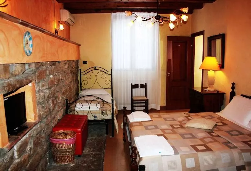 اتاق استاندارد چهار تخته, La Casa Sulla Collina D'oro