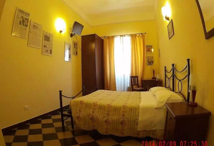 スタンダードルーム, Camere Del Re