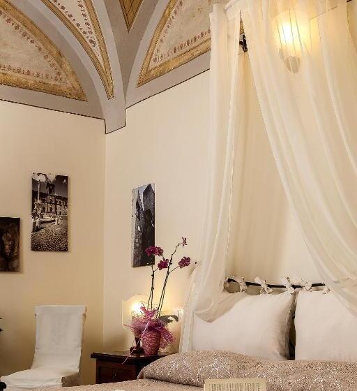 수피리어 룸, Camere Del Re