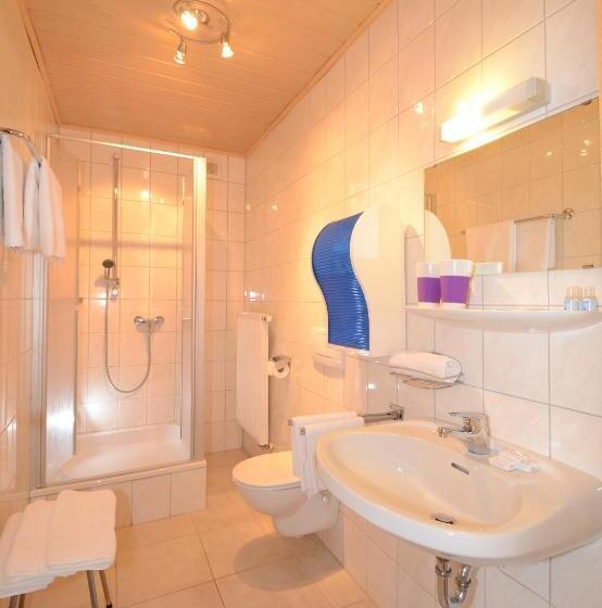 חדר קומפורט לשלושה, Gasthof Zur Post Hotel Parkplatz