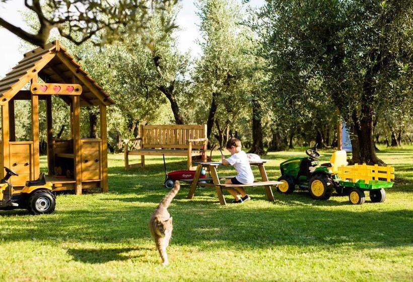 Huoneisto 2 Makuuhuonetta, Tenuta Torre Rossa Farm & Apartments