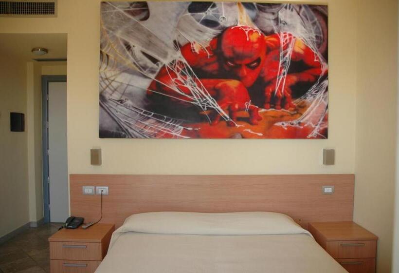 غرفة قياسية, Villa Comics