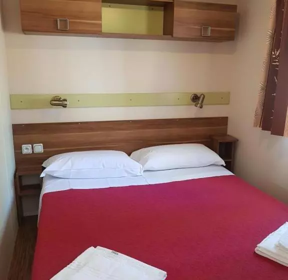 Talo 1 Makuuhuone, Villaggio Camping Golfo Di Arzachena
