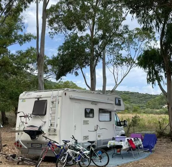 スタンダードテントヴィラ, Villaggio Camping Golfo Di Arzachena