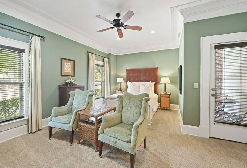 جناح, The James Madison Inn