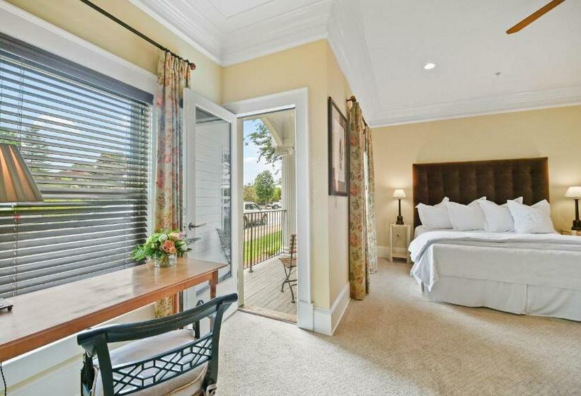 غرفة قياسية سرير كينج, The James Madison Inn