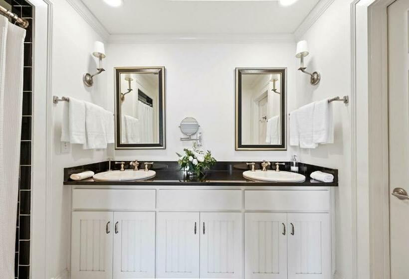 غرفة قياسية سرير كينج, The James Madison Inn