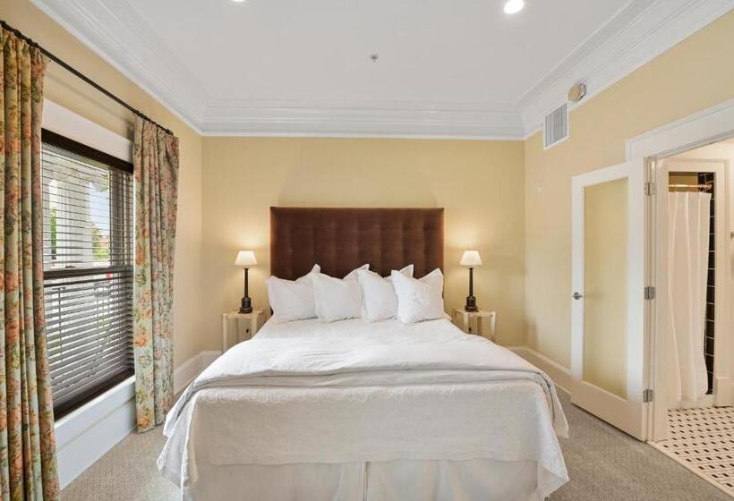 غرفة قياسية سرير كينج, The James Madison Inn