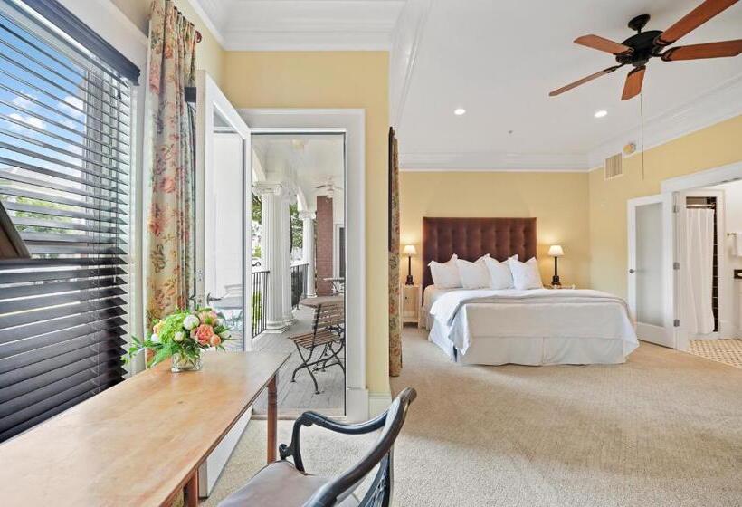 스탠다드 룸 킹사이즈 침대, The James Madison Inn