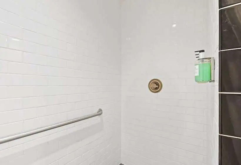 身障者適用スイートルーム, The James Madison Inn