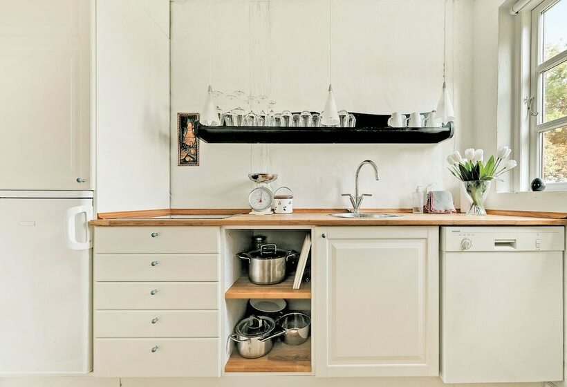 דירת חדר, Bed And Breakfast åløkke