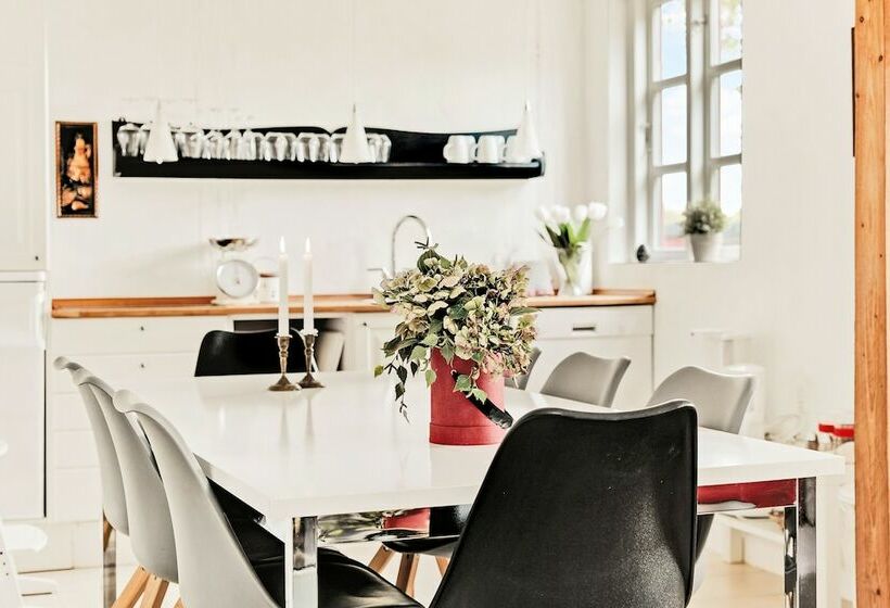 דירת חדר, Bed And Breakfast åløkke