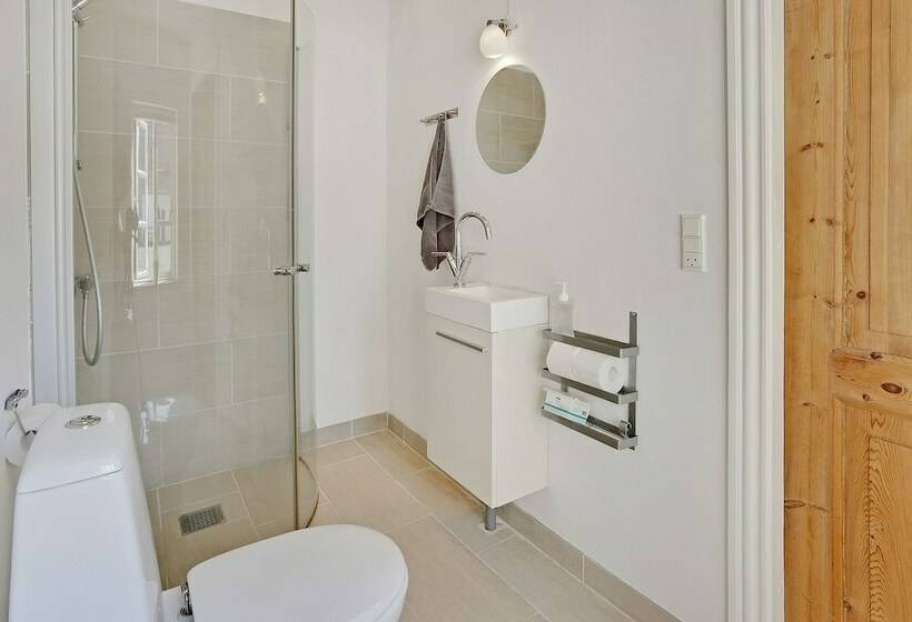 דירת חדר, Bed And Breakfast åløkke