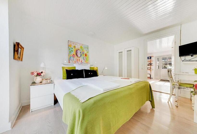 חדר סטנדרט חדר אמבטיה משותף, Bed And Breakfast åløkke