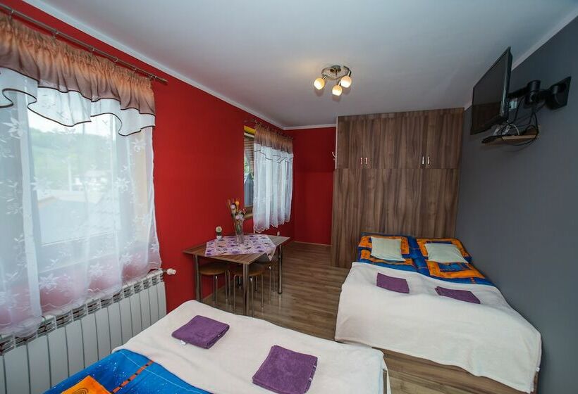 غرفة قياسية رباعية, Noclegi U Bernadków