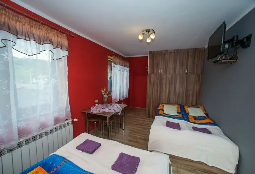 スタンダード４人部屋, Noclegi U Bernadków