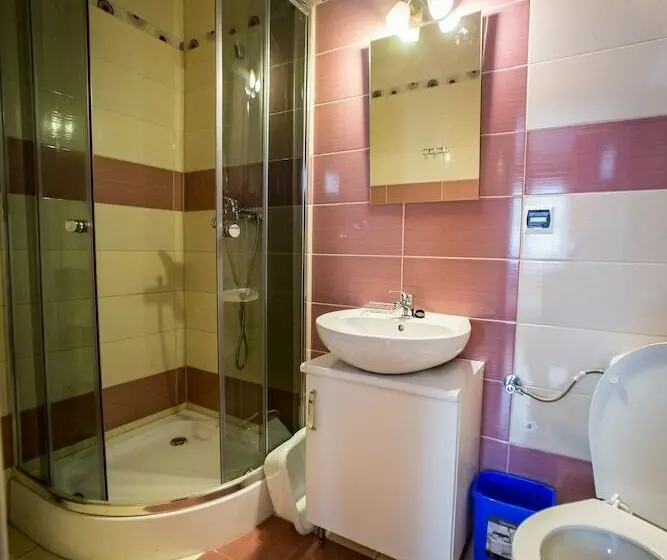 スタンダード４人部屋, Noclegi U Bernadków