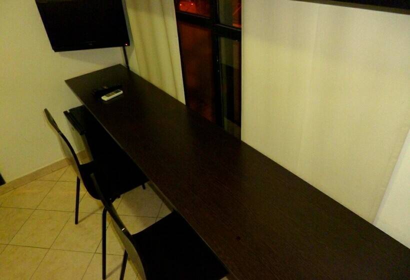 סטודיו אקונומי, Apart Urbanus