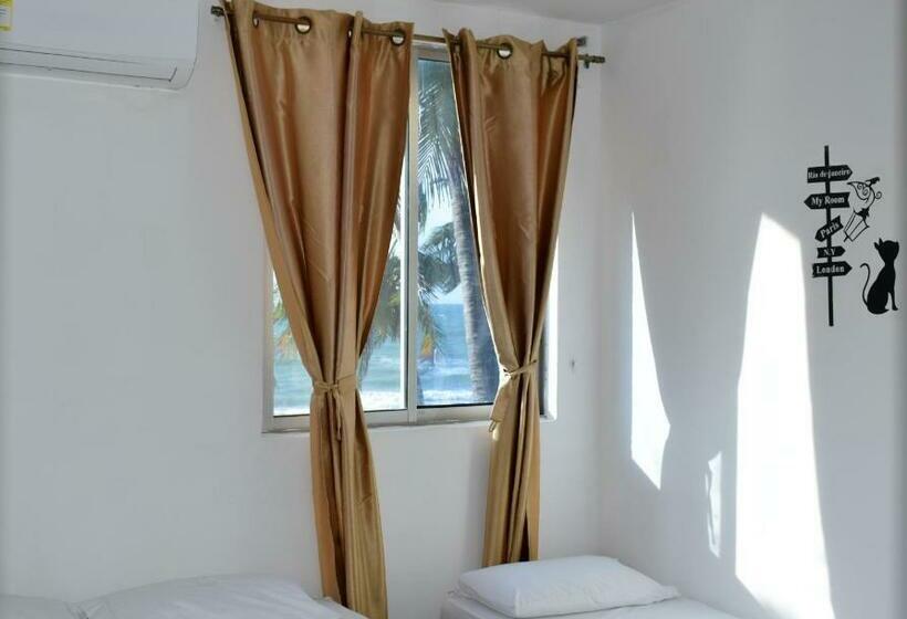 דירת שלושה חדרים, Caribbean Town Tolu