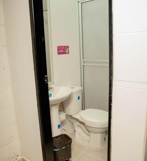 דירת שלושה חדרים, Caribbean Town Tolu