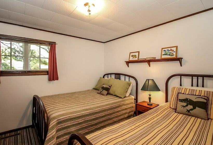 4间卧室的房子, Bluegill Hill