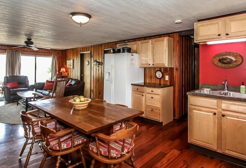 4间卧室的房子, Bluegill Hill