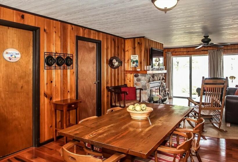 4间卧室的房子, Bluegill Hill