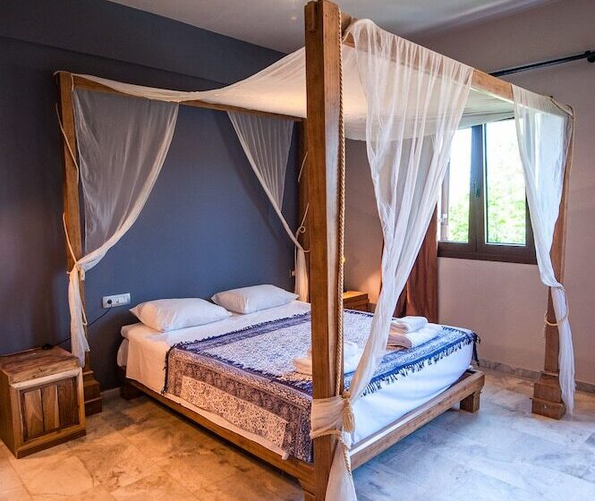 수피리어 트리플 룸, Minoos