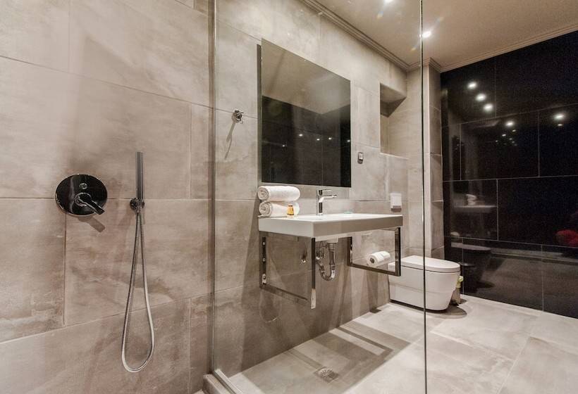 수피리어 트리플 룸, Minoos