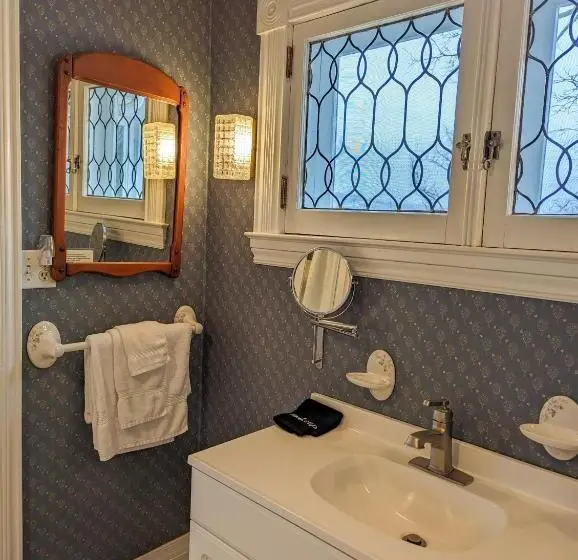 オーシャンビュースタンダードルーム, Hudson Manor Bed & Breakfast