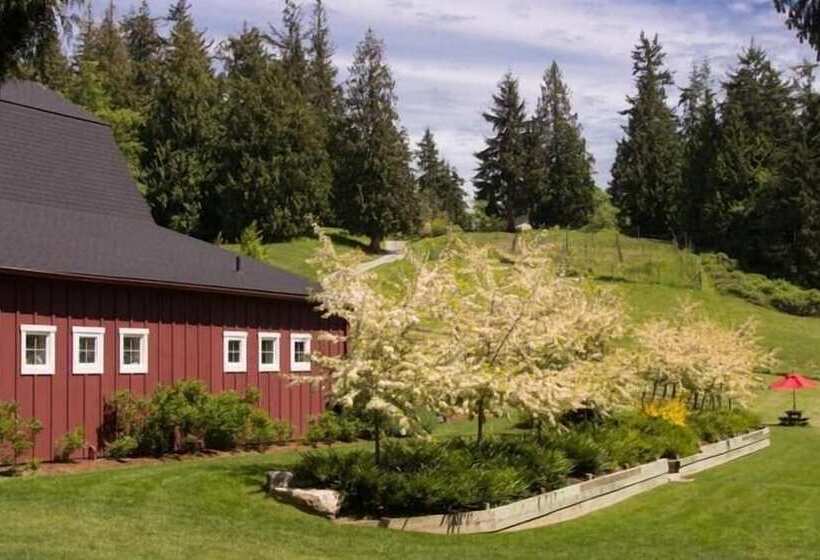 منزل غرفة نوم واحدة, Dancing Fish Farm