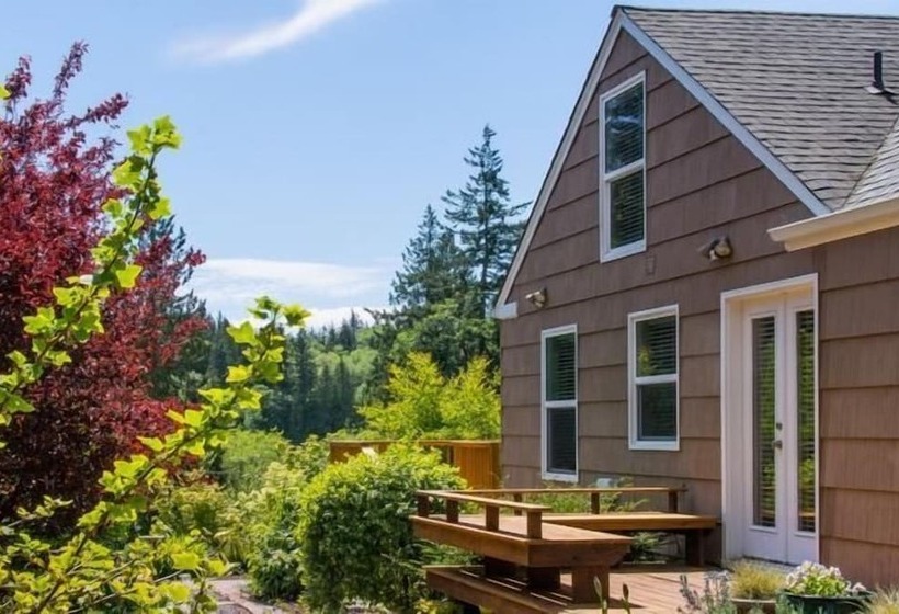 منزل غرفة نوم واحدة, Dancing Fish Farm