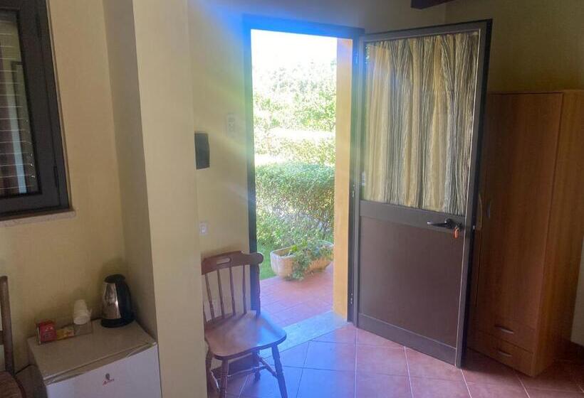 Четырехместный Номер Стандарт, B&b La Torretta