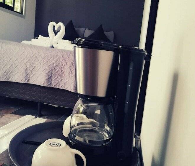 חדר סטנדרט לשלושה עם נוף לבריכה, Green Sanctuary