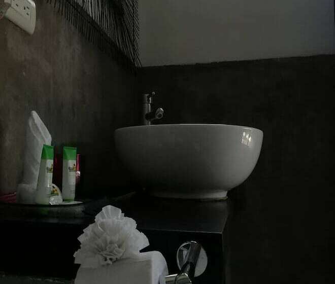 חדר סטנדרט לשלושה עם נוף לבריכה, Green Sanctuary