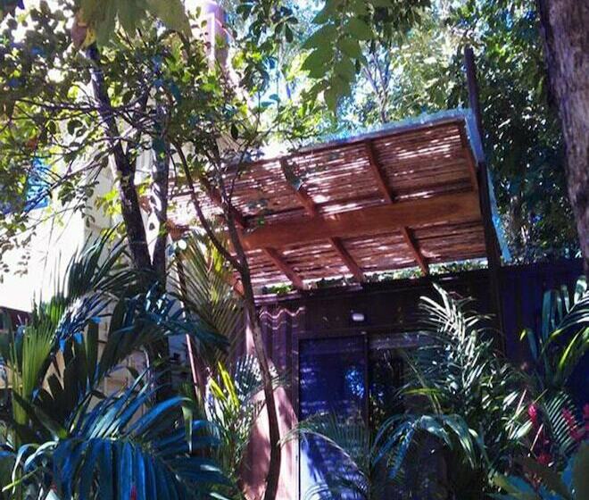 带花园景观的标准三人间, Green Sanctuary