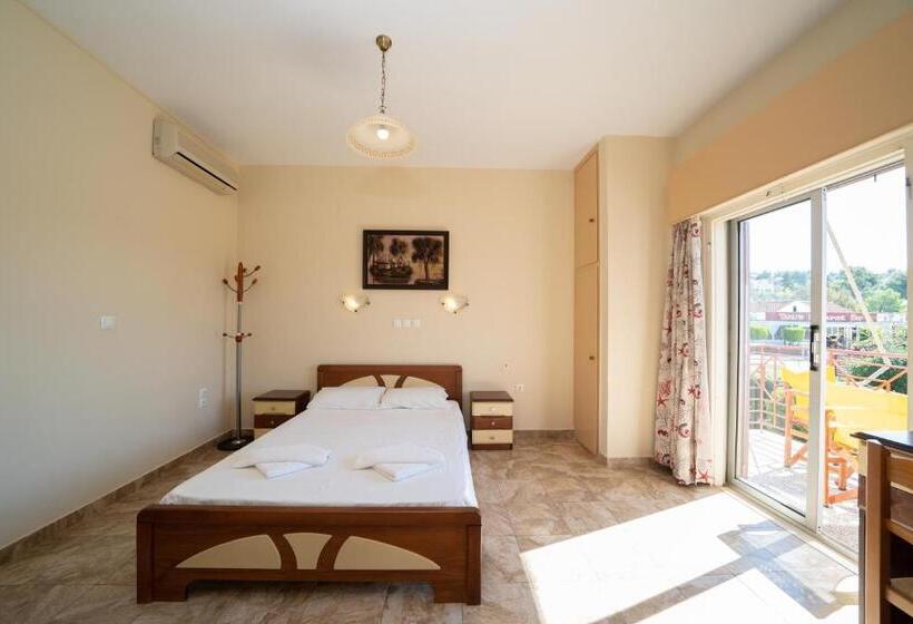 استودیو خانوادگی, Lorenzo House Apartments