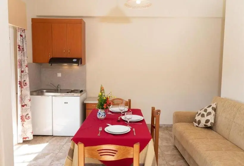 استودیو خانوادگی, Lorenzo House Apartments