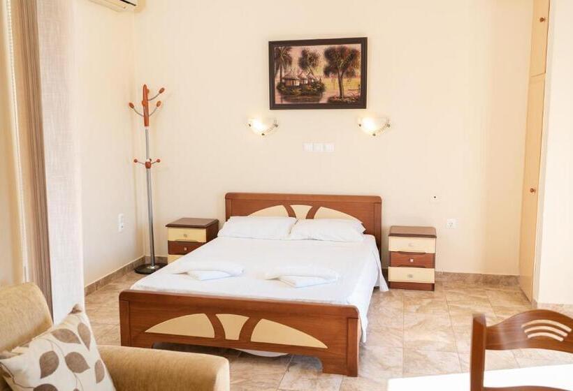 استودیو خانوادگی, Lorenzo House Apartments